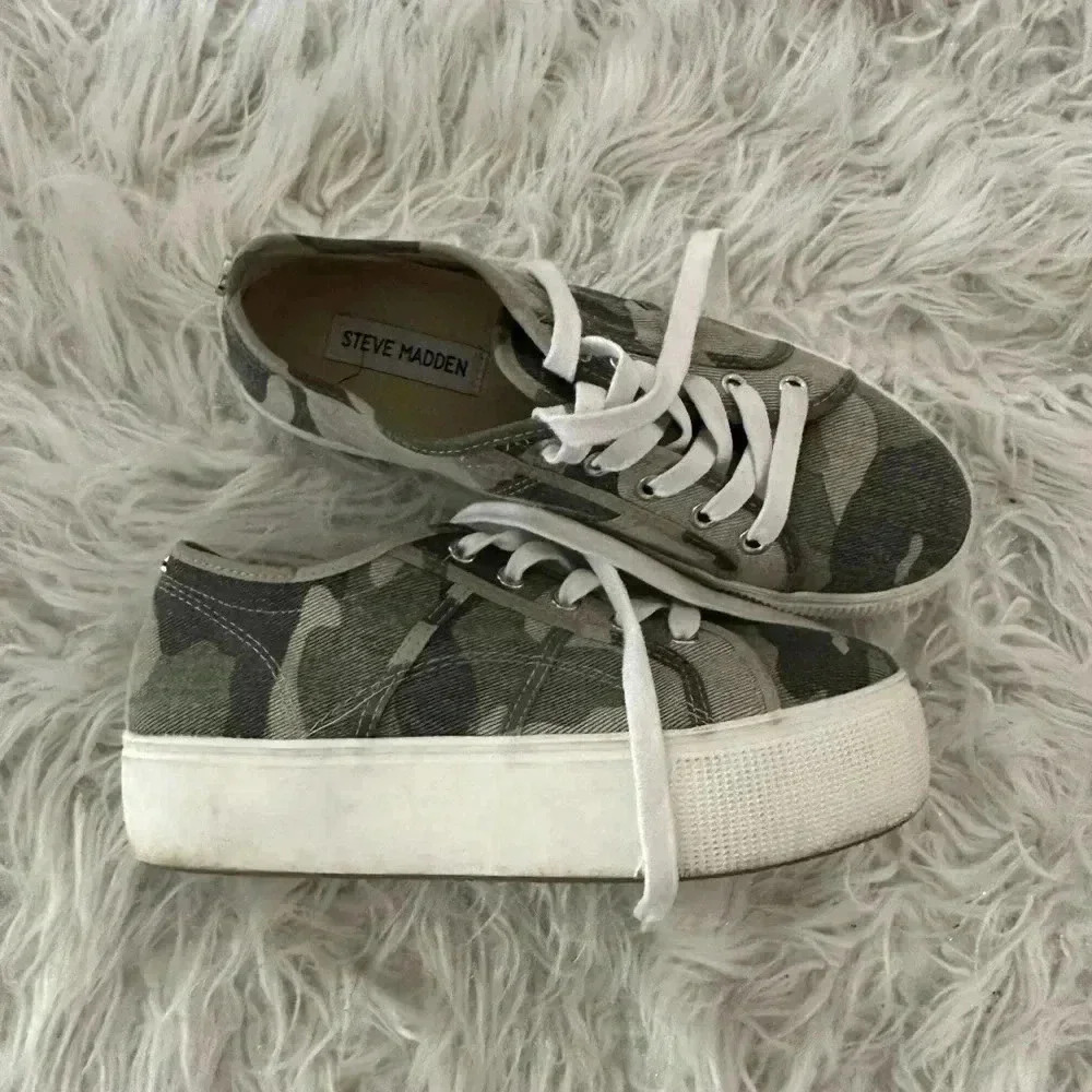 Steve Madden platform shoes size 8